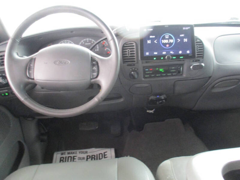 2002 Ford F-150 Lariat