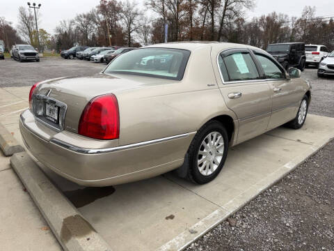 2006 Lincoln Town Car Signature