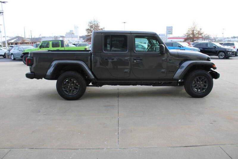 2026 Jeep Gladiator Sport S