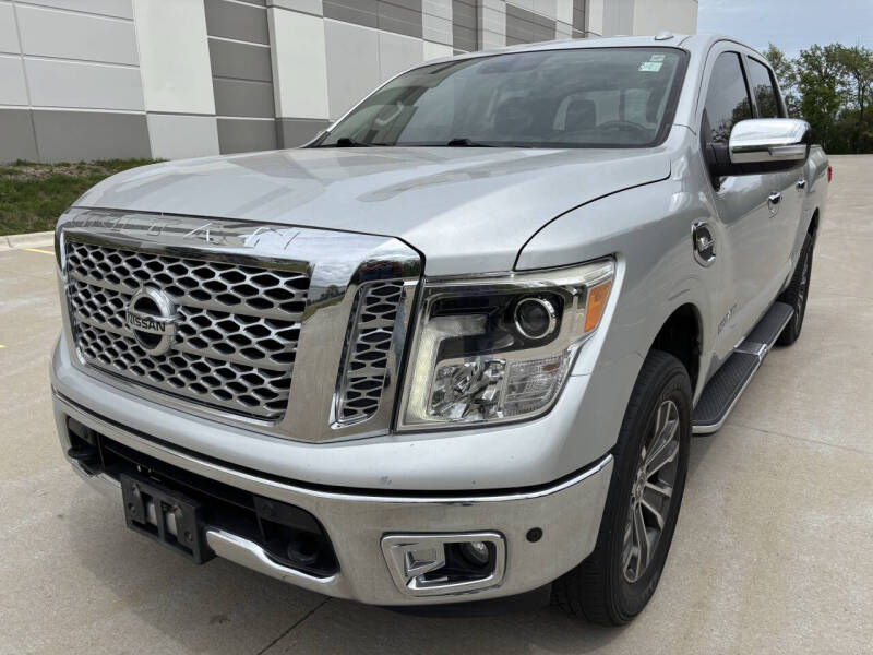 Used 2017 Nissan Titan SL with VIN 1N6AA1E5XHN539314 for sale in Elmhurst, IL