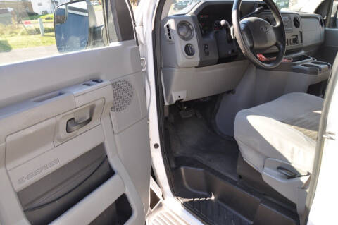 2010 Ford E-Series E-350 SD XLT