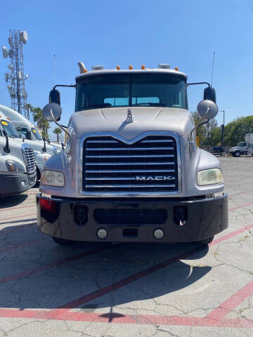 2017 Mack Pinnacle for sale at DL Auto Lux Inc. in Westminster CA