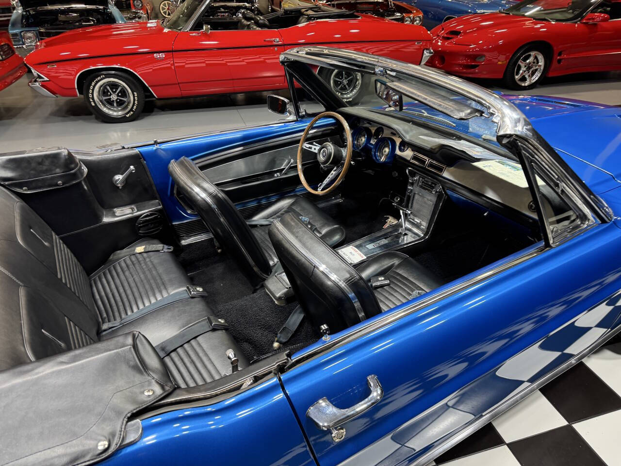 1967 Ford Mustang 38