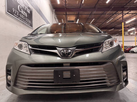 2020 Toyota Sienna XLE 8-Passenger