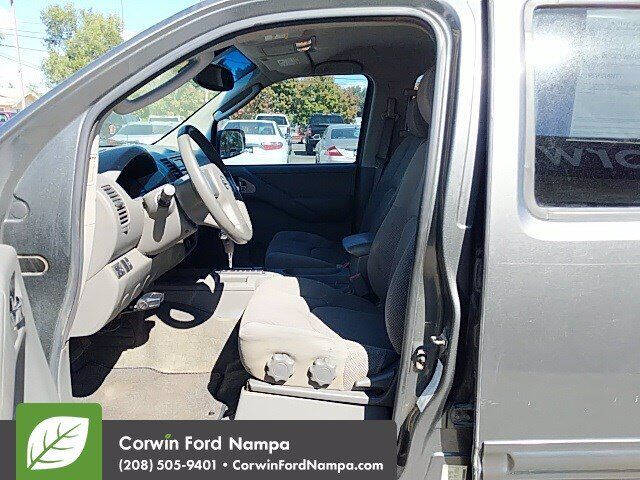 2005 Nissan Frontier SE