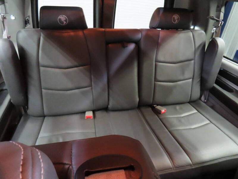 2022 GMC Savana 2500