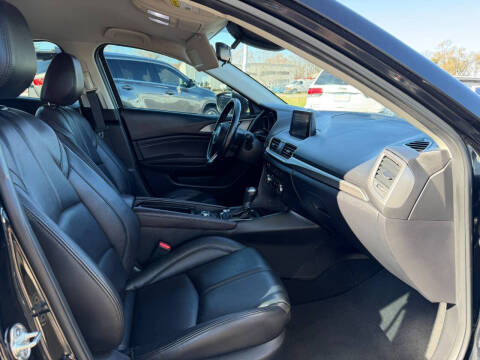 2018 Mazda MAZDA3 Touring