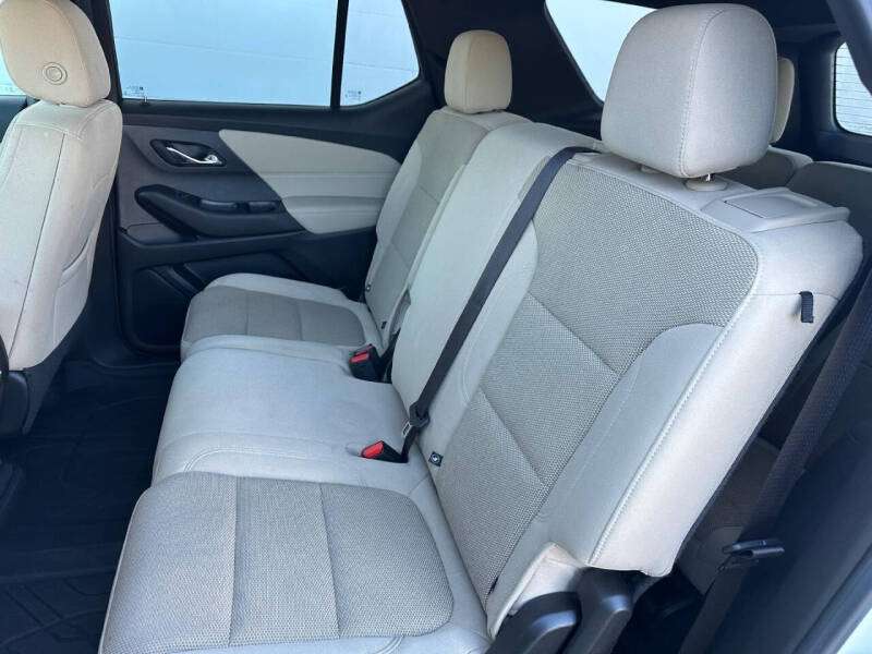 2022 Chevrolet Traverse LS