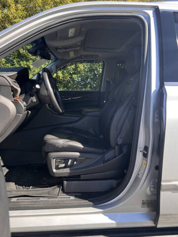 2019 Cadillac Escalade Luxury