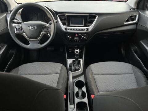 2022 Hyundai Accent SE