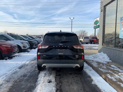 2020 Ford Escape SEL