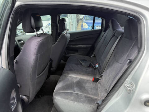 2012 Chrysler 200 LX