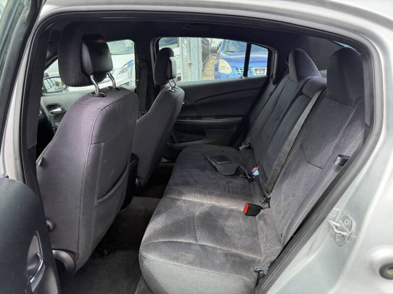2012 Chrysler 200 LX