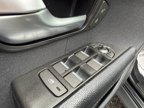 2015 Land Rover Range Rover Evoque Pure Plus
