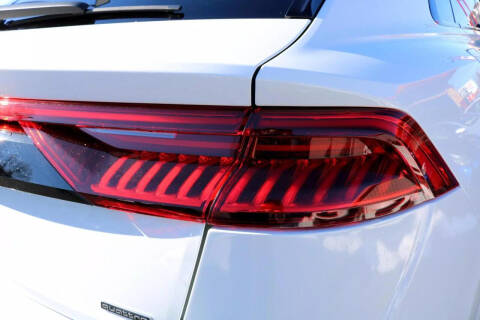 2020 Audi Q8 quattro Premium Plus 55 TFSI