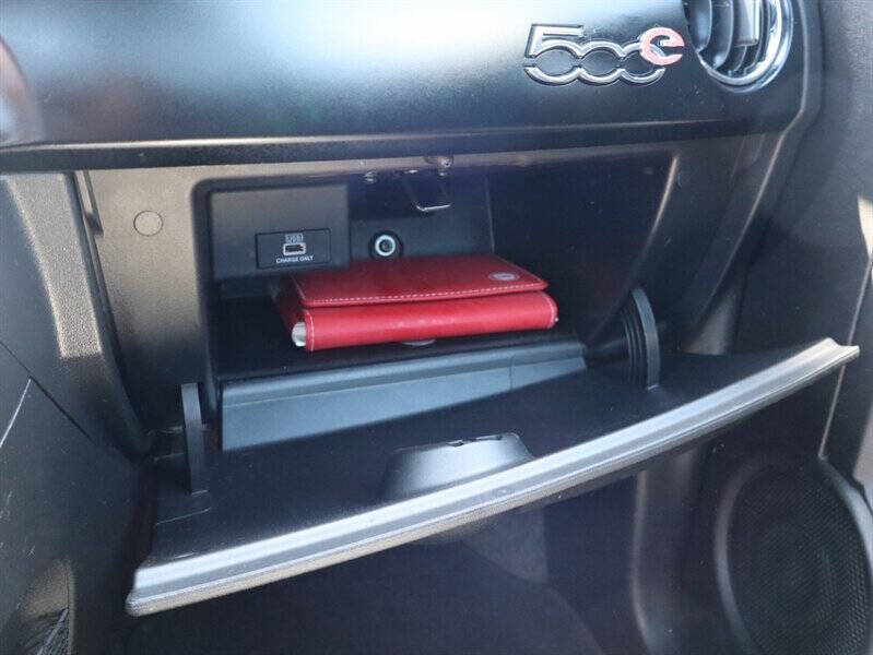 2017 FIAT 500e