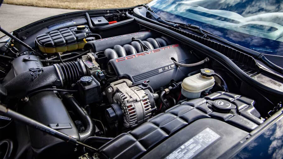 2004 Chevrolet Corvette 3