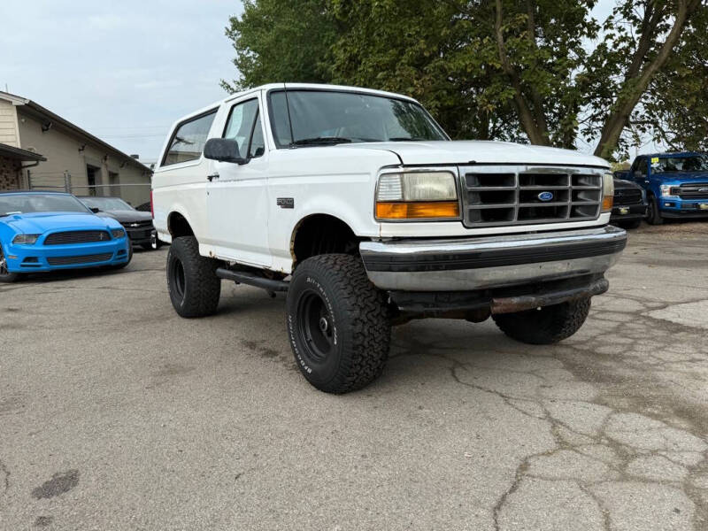 1995 Ford Bronco's photo