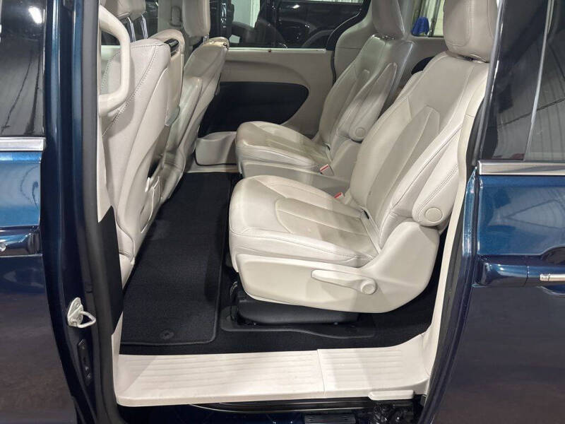 2021 Chrysler Pacifica Hybrid Touring L