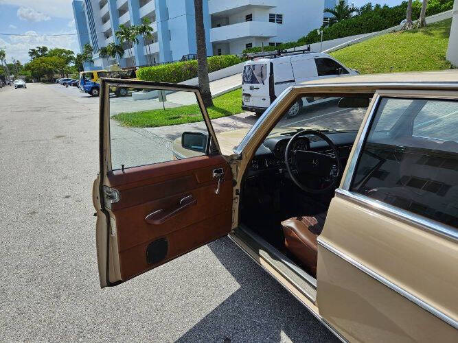 1974 Mercedes-Benz 240D