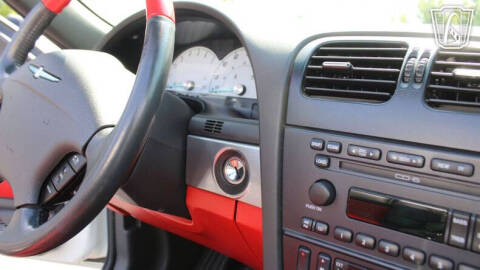 2002 Ford Thunderbird Deluxe
