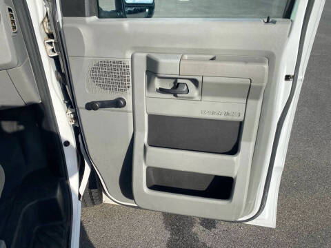 2014 Ford E-Series E-350 SD