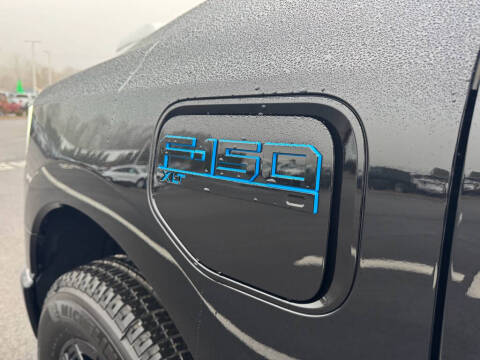 2025 Ford F-150 Lightning XLT