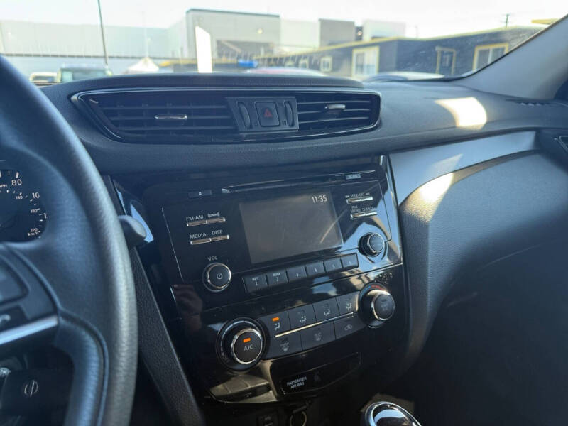 2017 Nissan Rogue Sport S