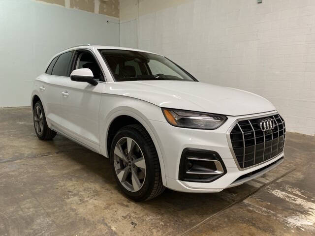 2023 Audi Q5 quattro Premium Plus 40 TFSI