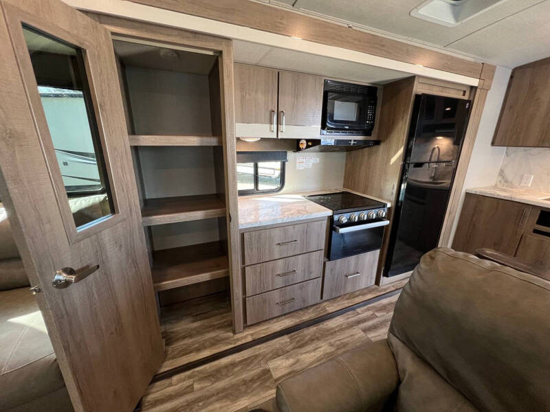 2022 Grand Design RV Imagine