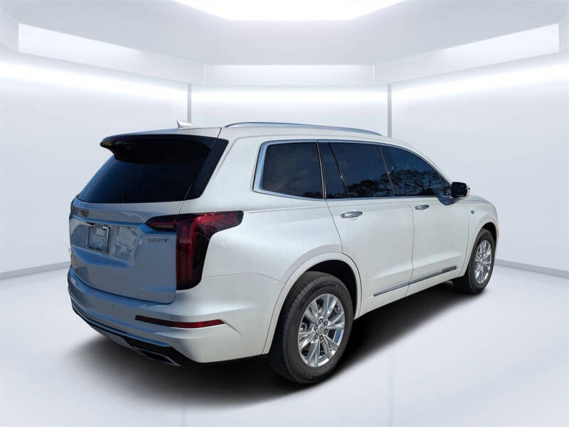 2025 Cadillac XT6 Luxury