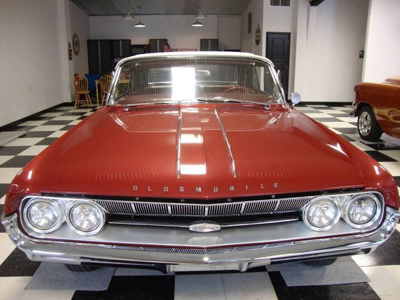 1961 Oldsmobile Starfire