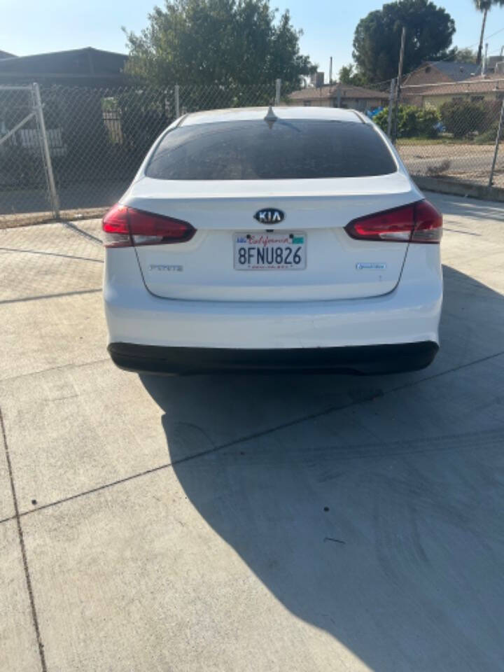 2018 Kia Forte for sale at A & E Cars in Bakersfield, CA