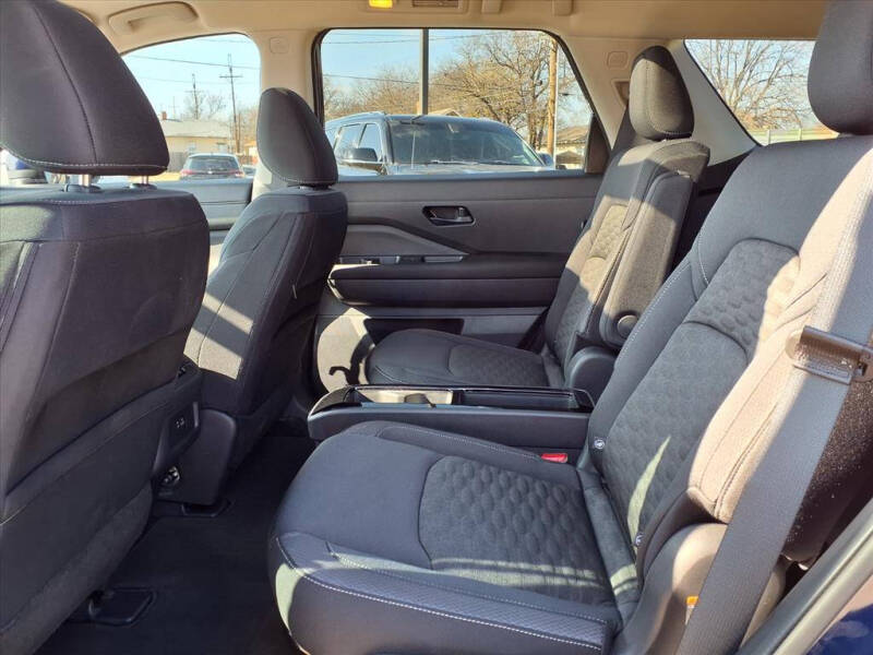 2024 Nissan Pathfinder SV