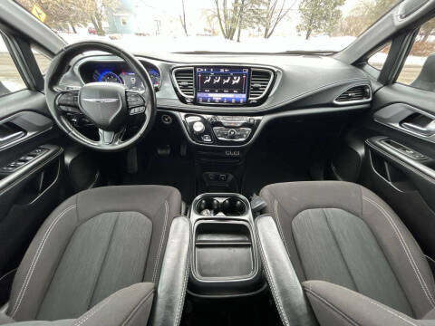 2021 Chrysler Pacifica Touring