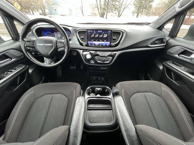 2021 Chrysler Pacifica Touring