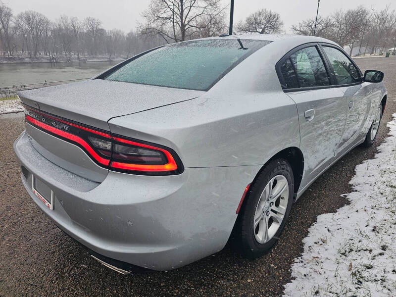 2022 Dodge Charger SXT photo 3