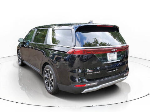 2022 Kia Carnival EX