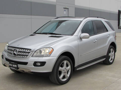 2008 Mercedes-Benz M-Class for sale at R & I Auto in Lake Bluff IL