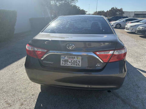 2016 Toyota Camry LE