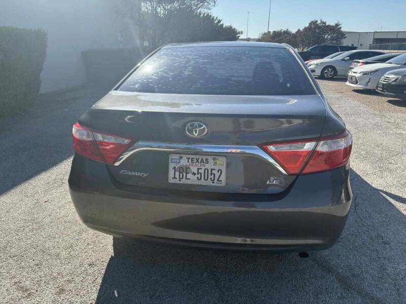 2016 Toyota Camry LE