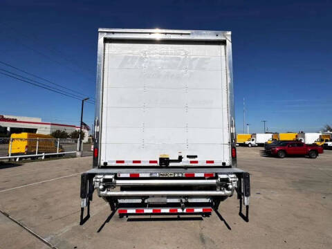 2020 Freightliner M2 106