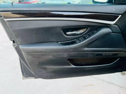 2016 BMW 5 Series 528i