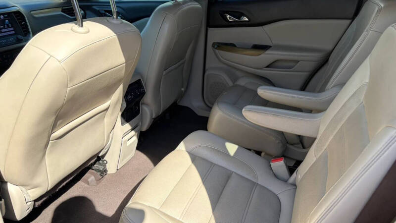 2017 GMC Acadia Denali
