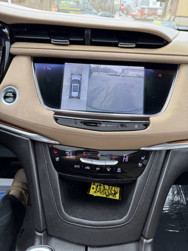 2017 Cadillac XT5 Platinum