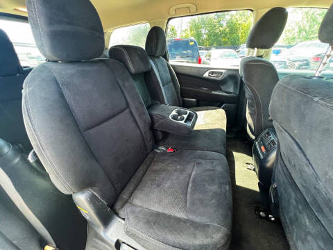 2015 Nissan Pathfinder SV