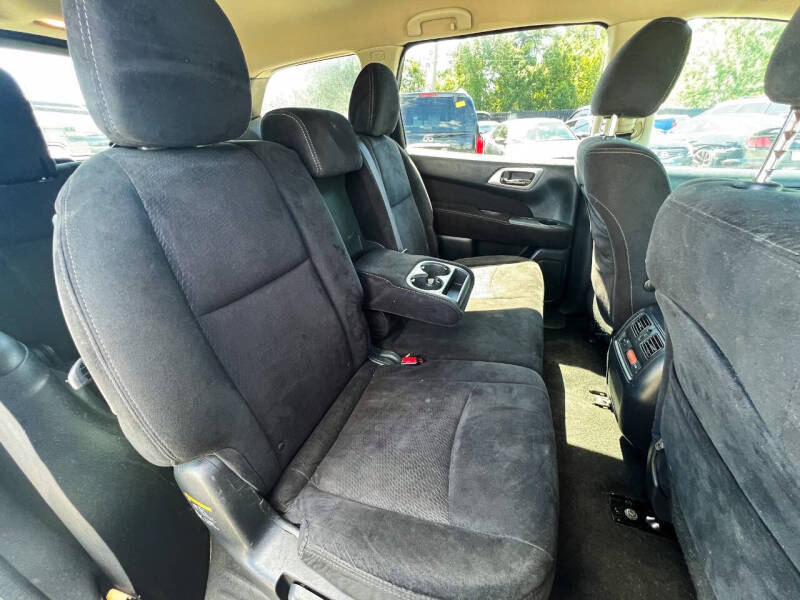 2015 Nissan Pathfinder SV