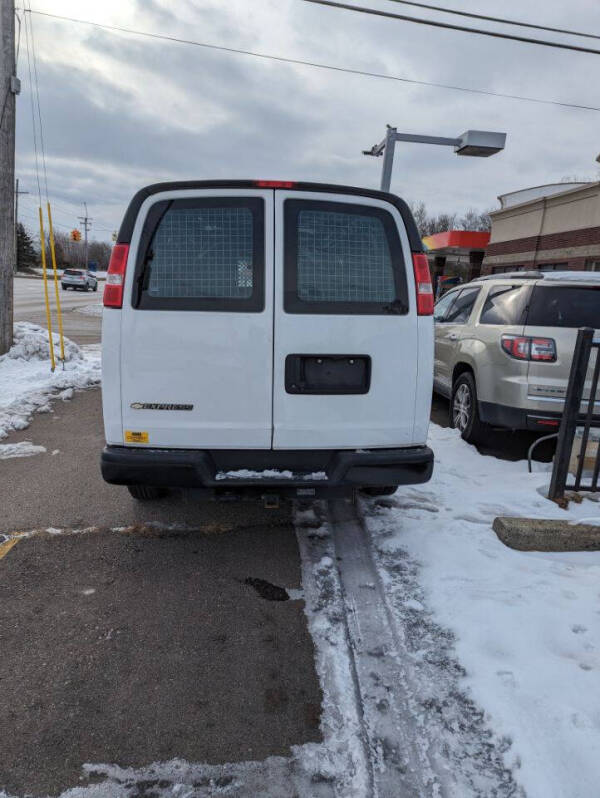 2021 Chevrolet Express 2500