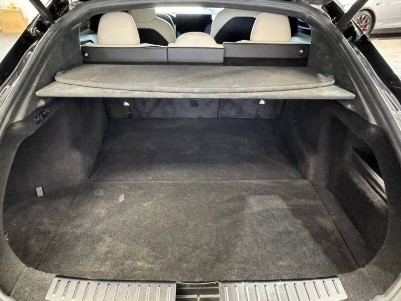 2022 Tesla Model S Plaid