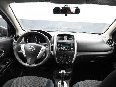 2015 Nissan Versa 1.6 SV